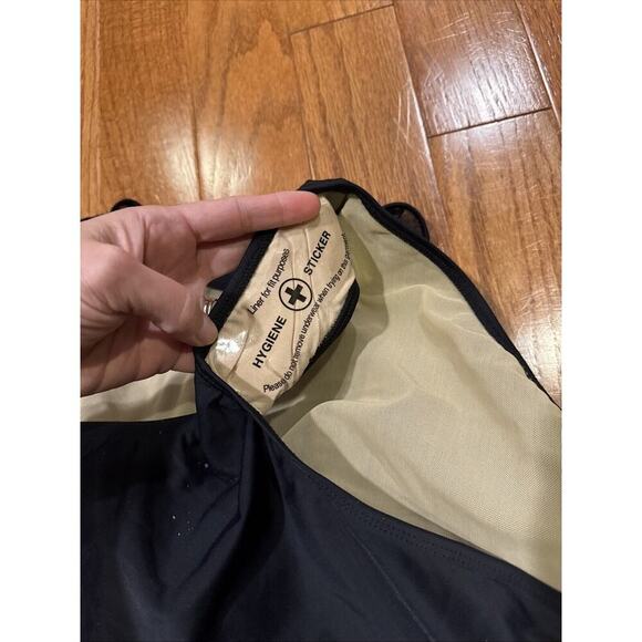 Paramour Black Mesh Panel Underwire One Piece Swimsuit Plus Size 1X New UPF 50+ - Picture 6 of 6